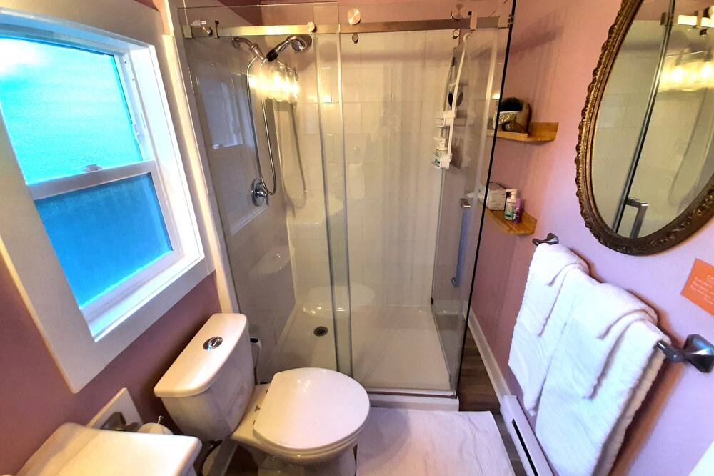 Photo of Bathroom in Regional District of Nanaimo