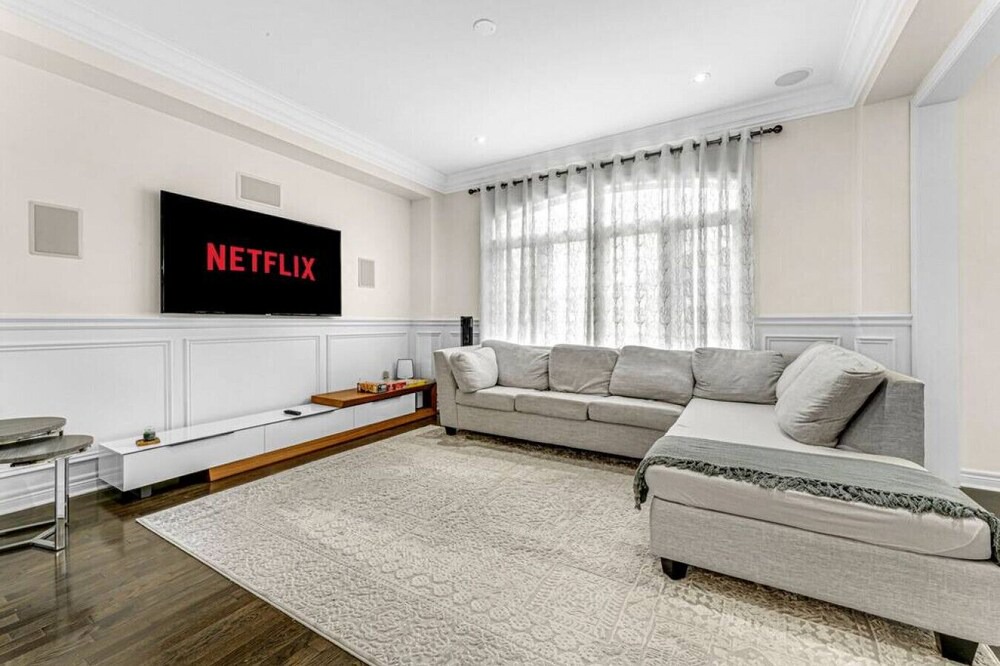Photo of Bedroom in Ajax