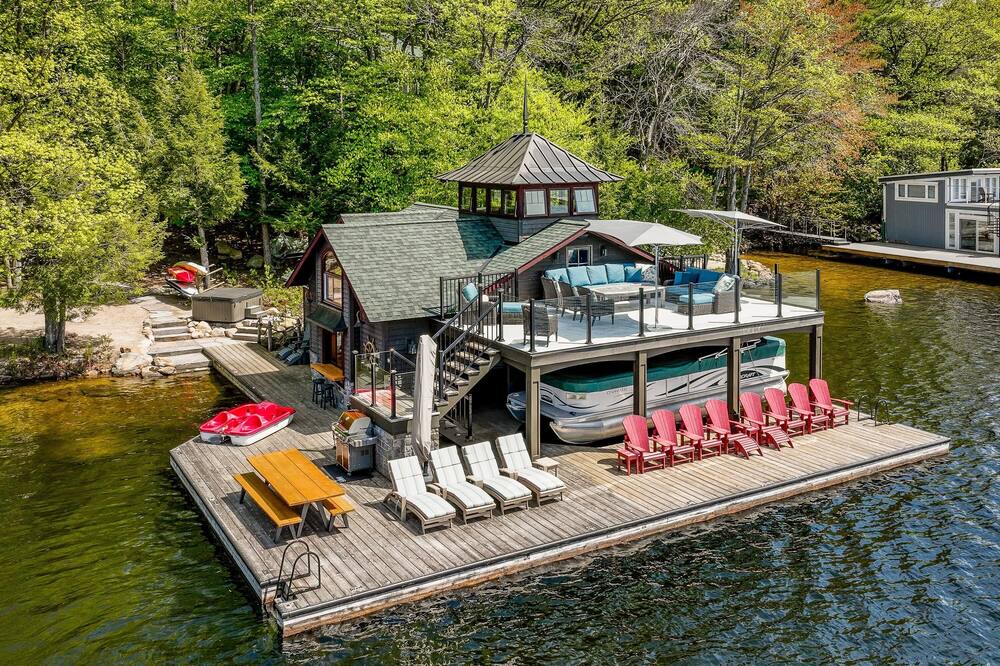 Photo of Others in Port Carling