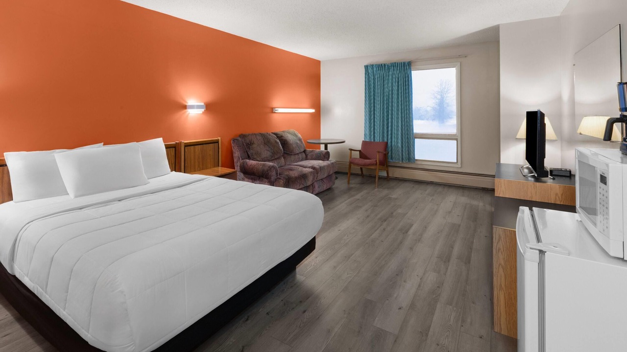 Photo of Bedroom in Edson
