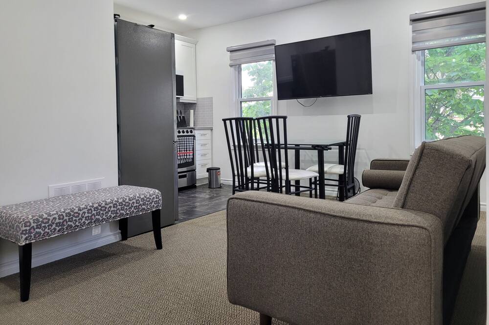 Photo of Livingroom in Orillia