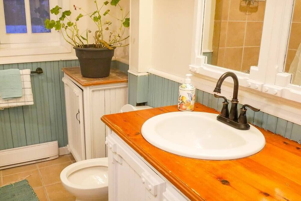 Photo of Bathroom in Sainte-Agathe-des-Monts