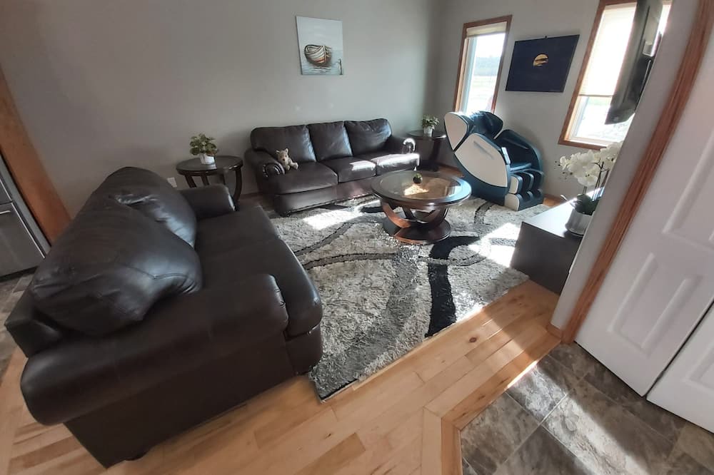 Photo of Livingroom in Whitehorse