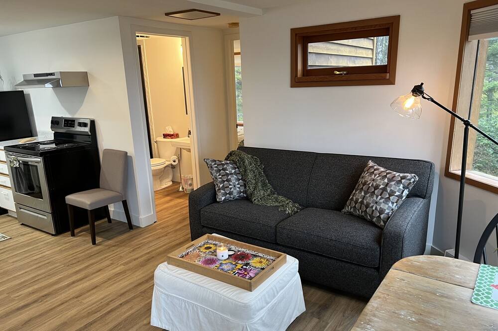 Photo of Livingroom in Quadra Island