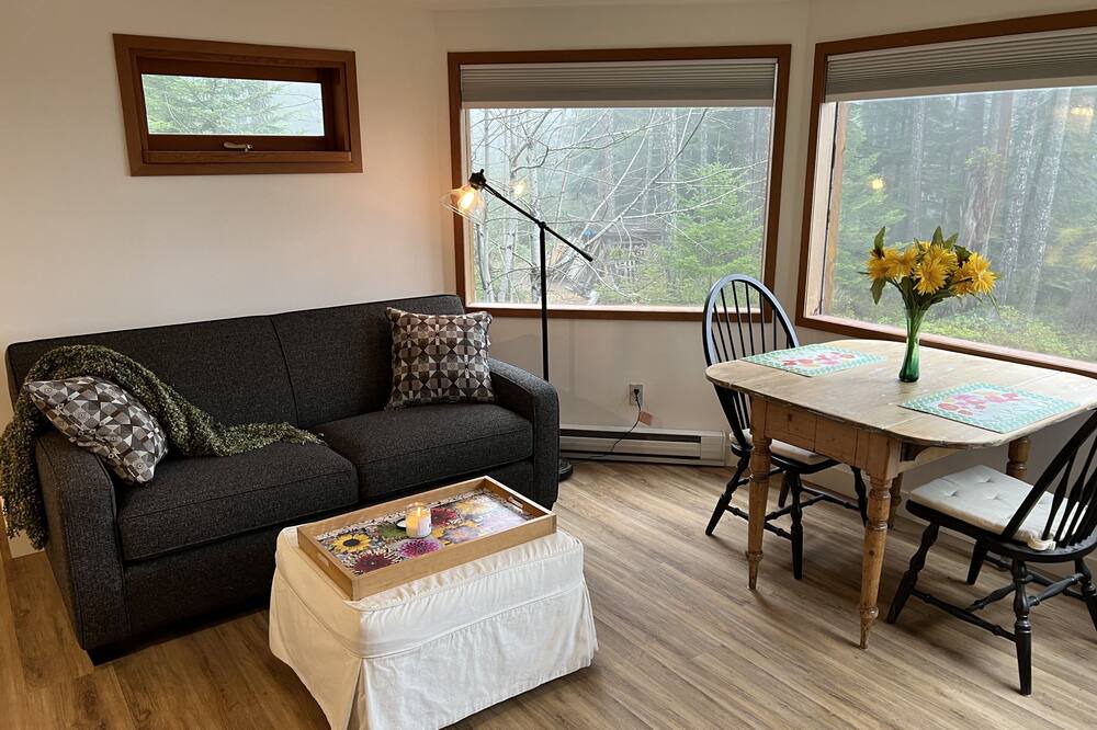 Photo of Livingroom in Quadra Island