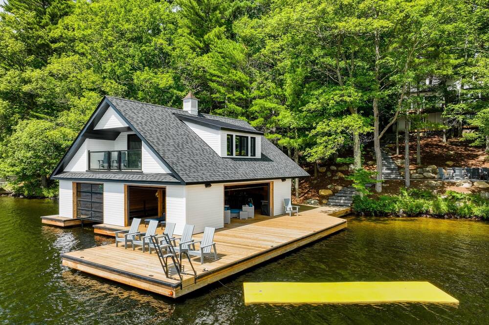 Photo of Others in Port Carling
