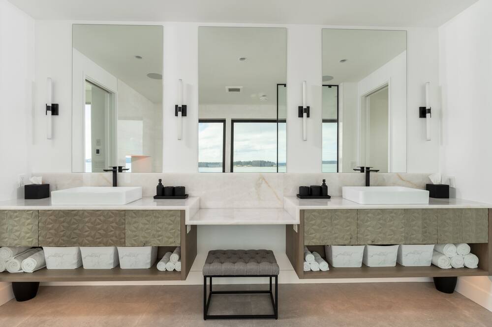 Photo of Bathroom in Sidney