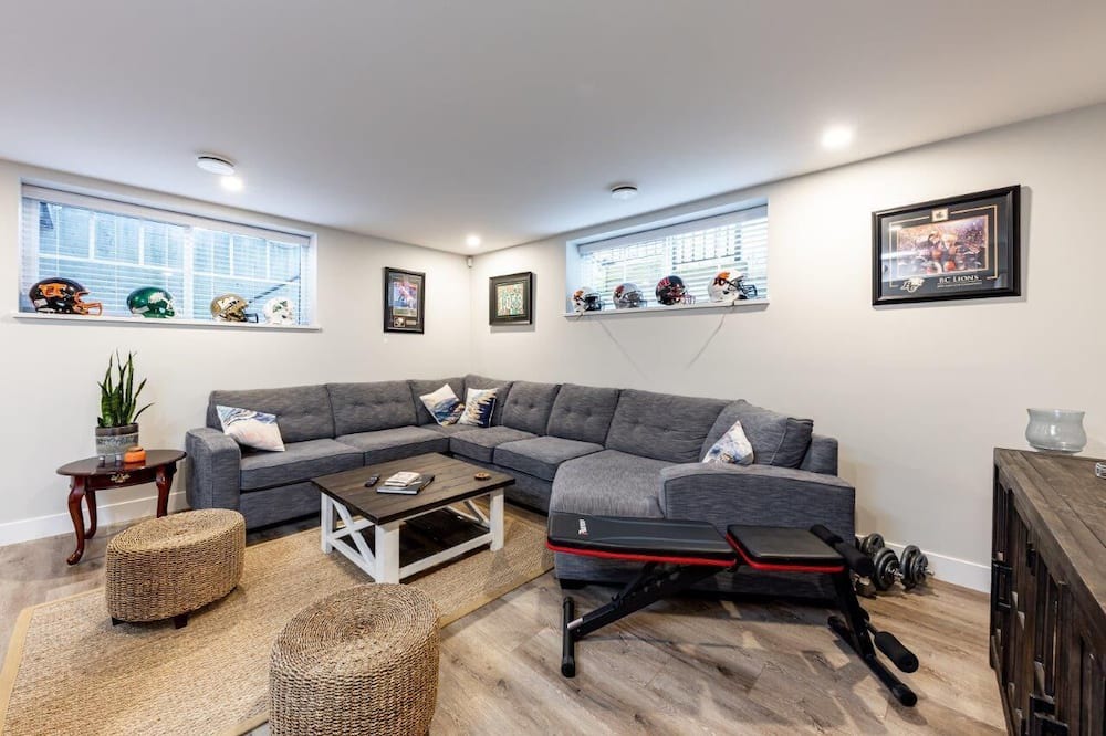 Photo of Livingroom in Crescent Beach