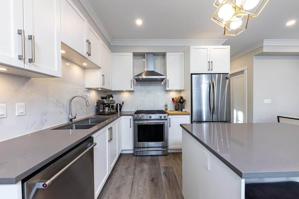 Photo of Kitchen in Crescent Beach