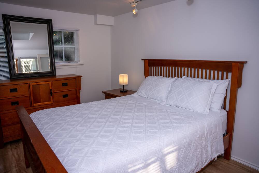 Photo of Bedroom in White Rock