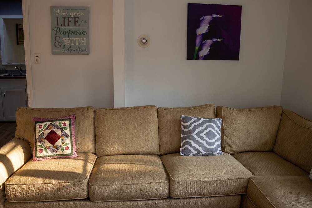 Photo of Livingroom in White Rock