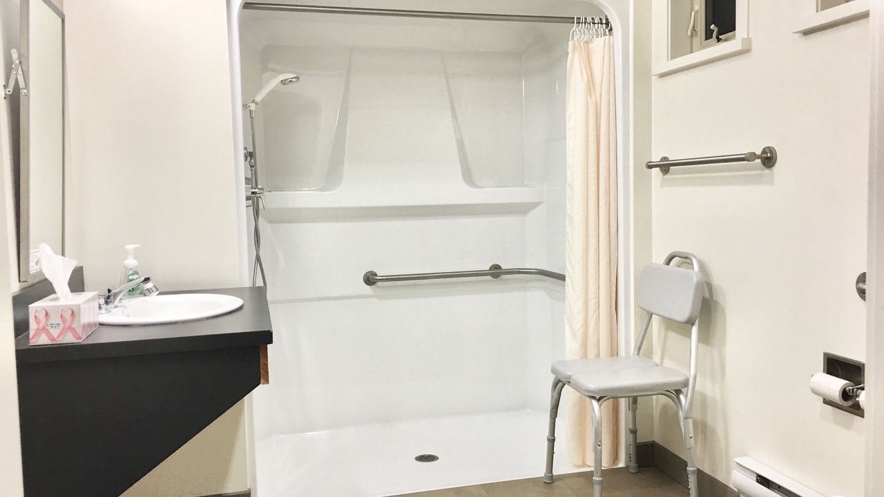 Photo of Bathroom in Okanagan-Similkameen
