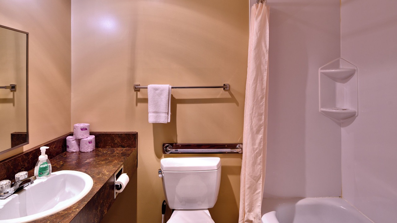 Photo of Bathroom in Okanagan-Similkameen