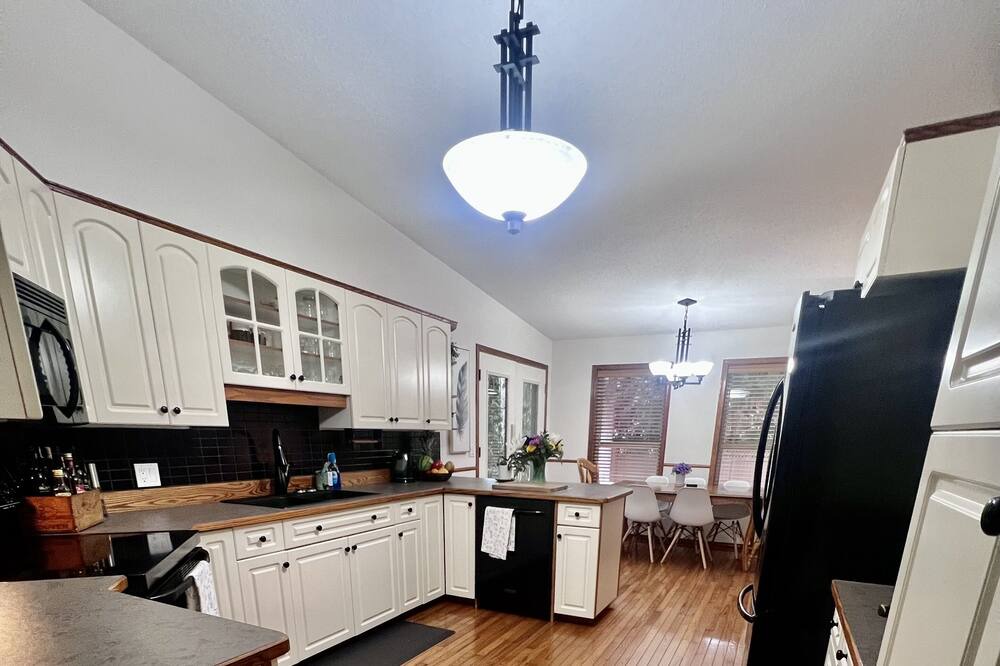 Photo of Kitchen in Sicamous