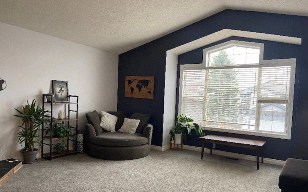 Photo of Livingroom in Southeast Calgary