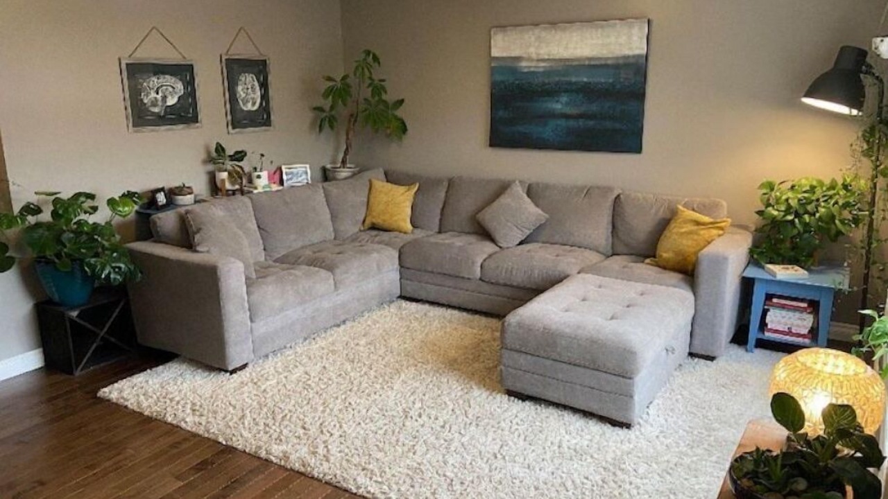 Photo of Livingroom in Southeast Calgary