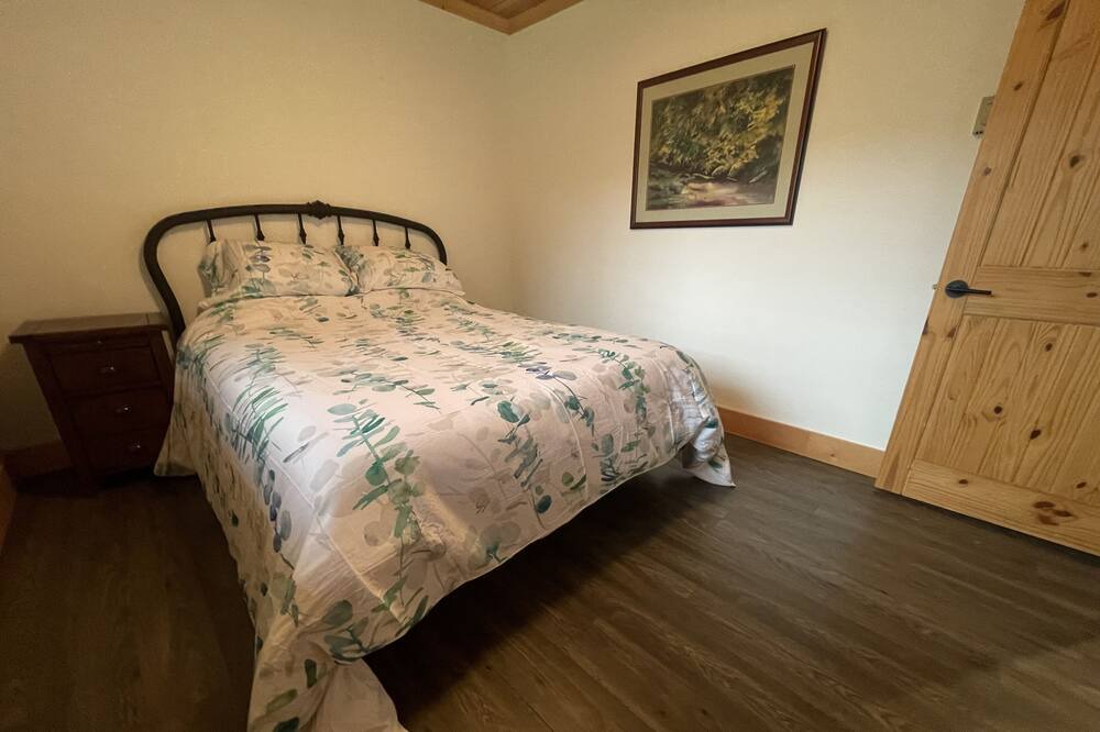 Photo of Bedroom in Squilax