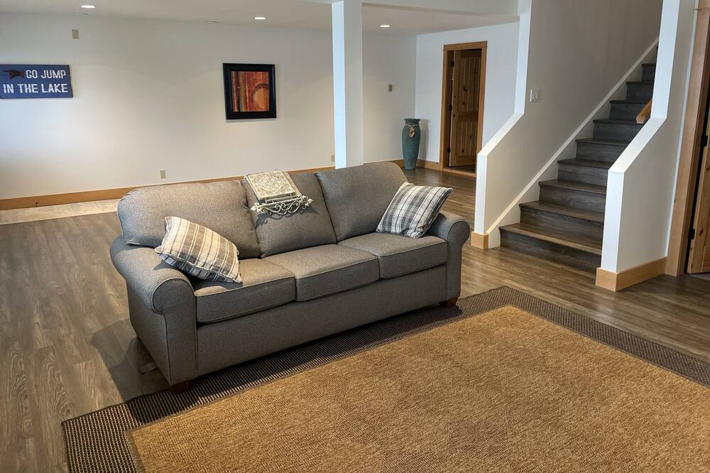 Photo of Livingroom in Squilax