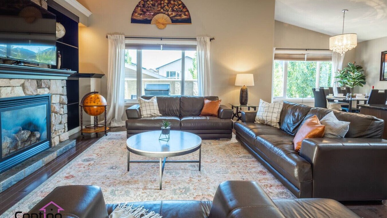 Photo of Livingroom in South Lethbridge