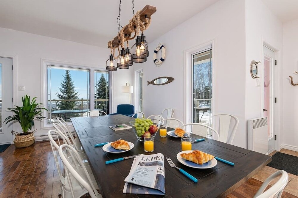 Photo of Livingroom in Saint-Joseph-de-la-Rive