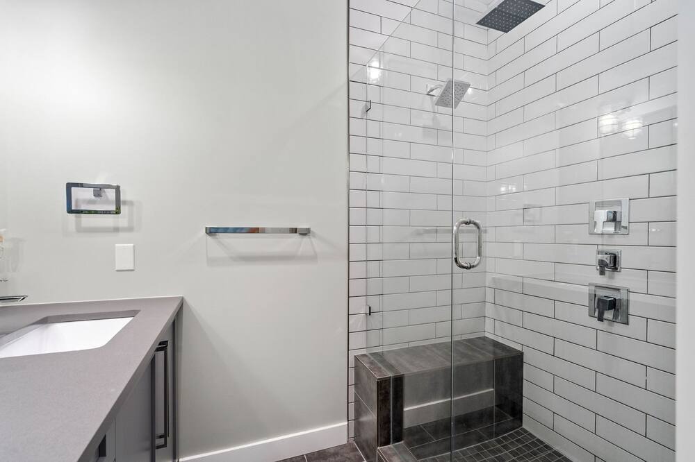 Photo of Bathroom in Bear Mountain Resort