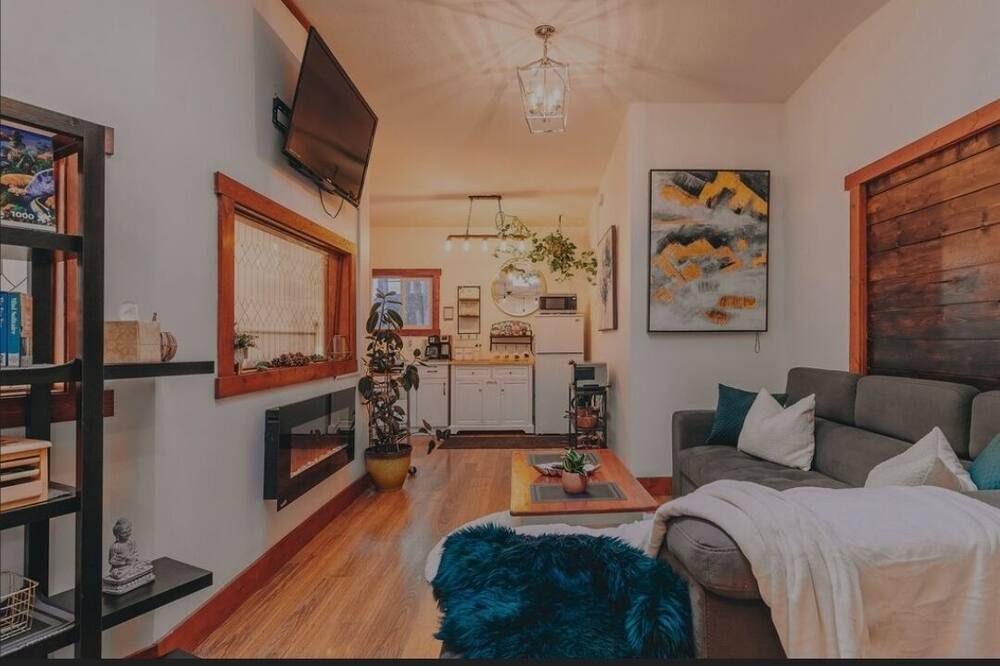 Photo of Livingroom in Vernon