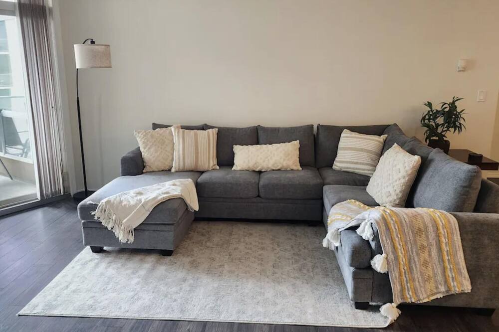 Photo of Livingroom in North End