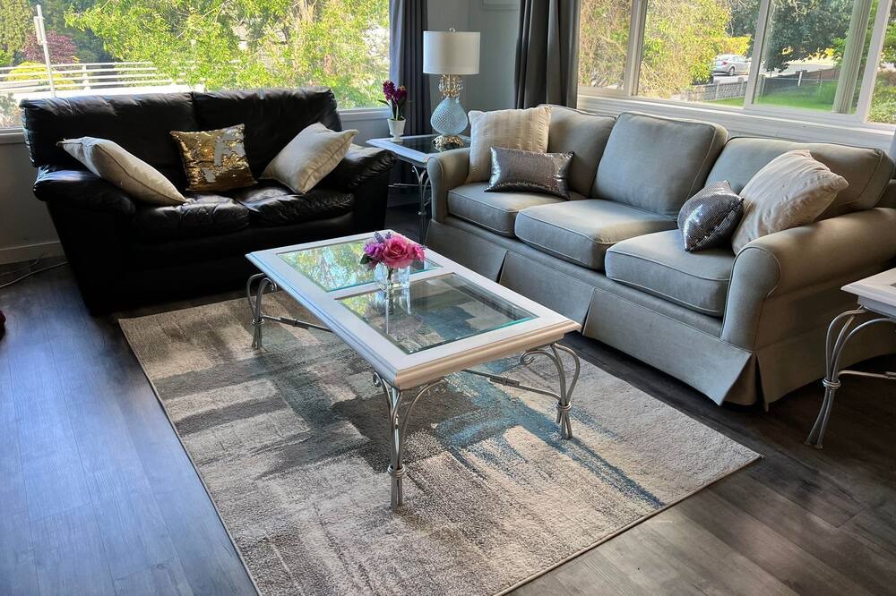 Photo of Livingroom in South Central