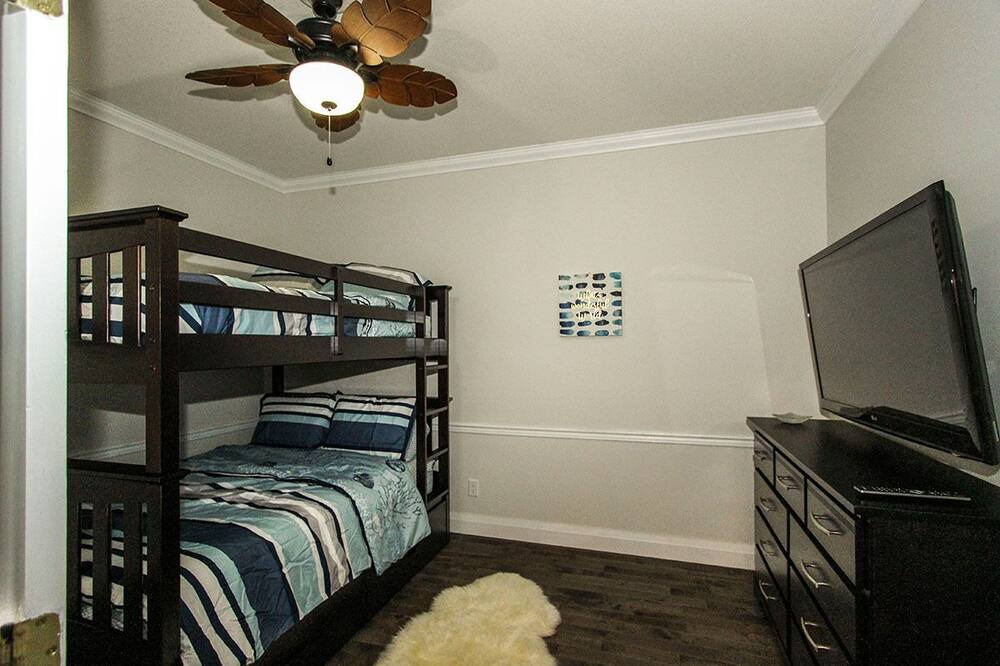 Photo of Bedroom in North End