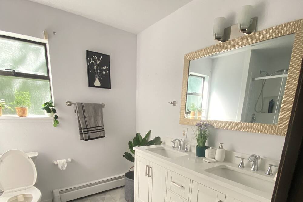 Photo of Bathroom in Abbotsford