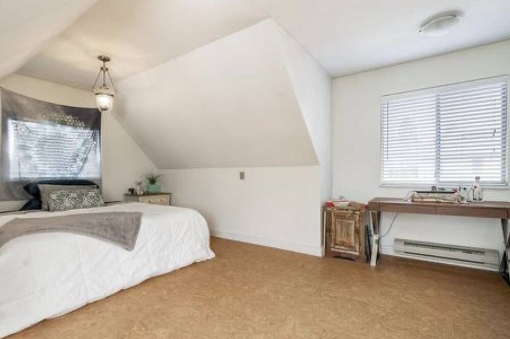 Photo of Bedroom in Okanagan Centre