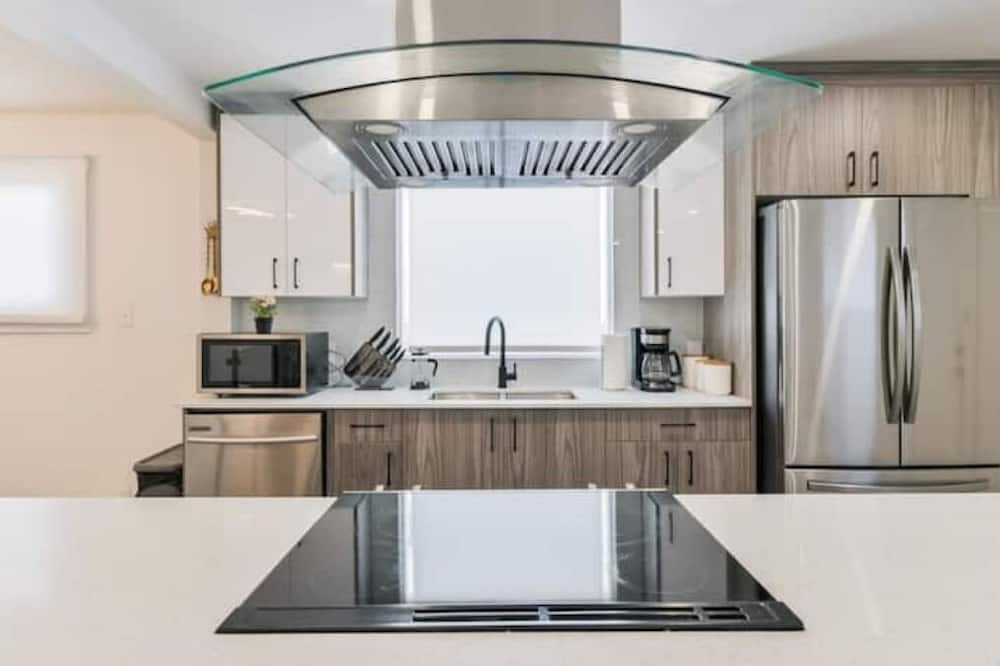 Photo of Kitchen in Shaganappi