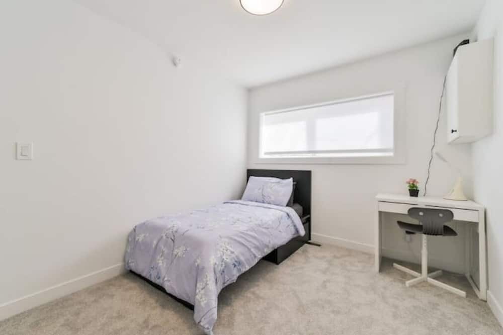 Photo of Bedroom in Shaganappi