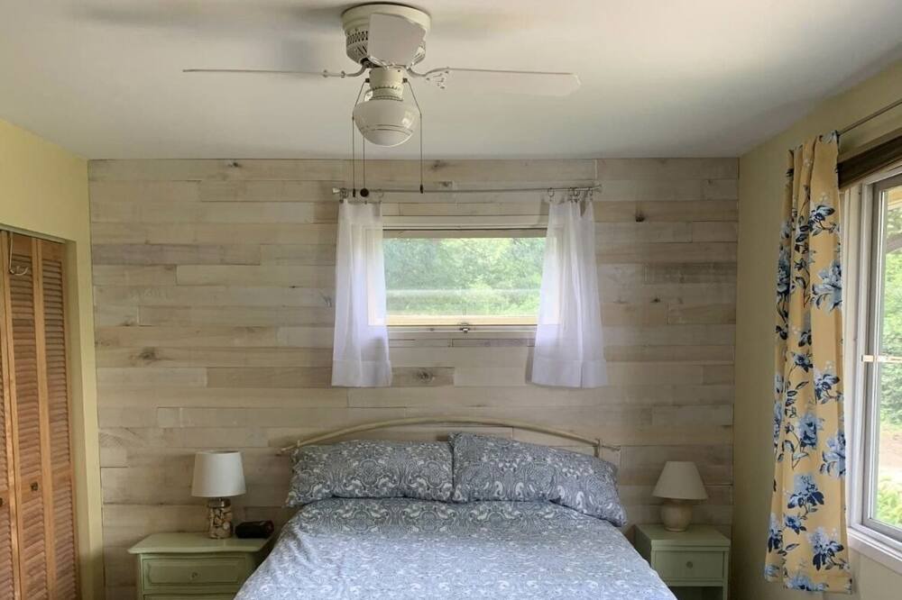 Photo of Bedroom in Chase