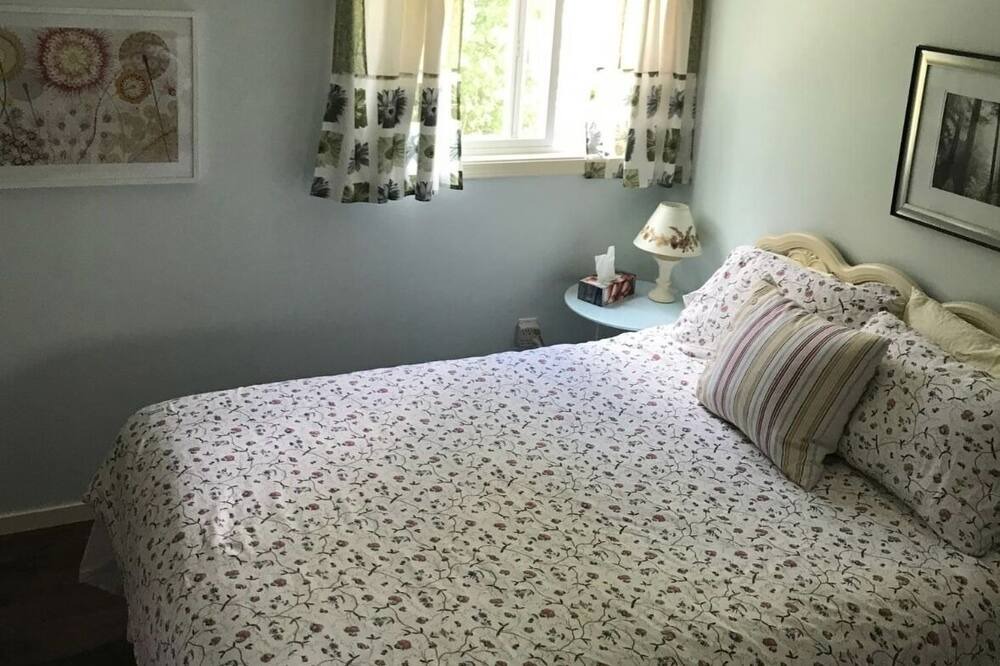 Photo of Bedroom in Chase