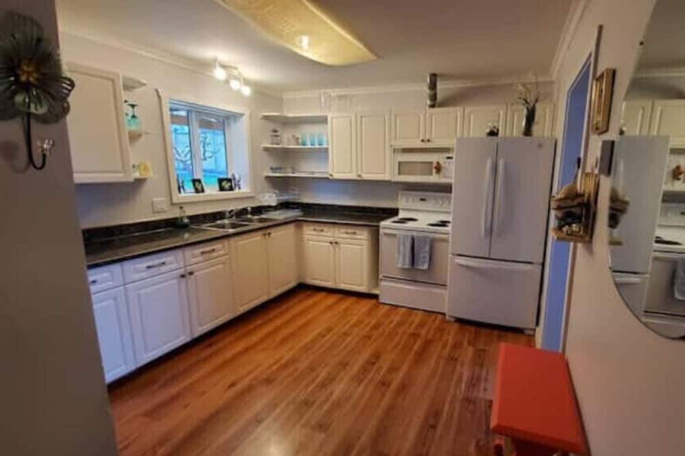 Photo of Kitchen in Crofton
