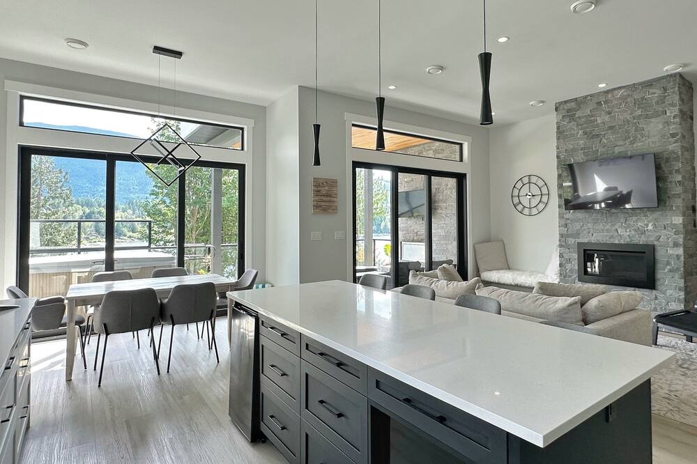 Photo of Kitchen in Youbou