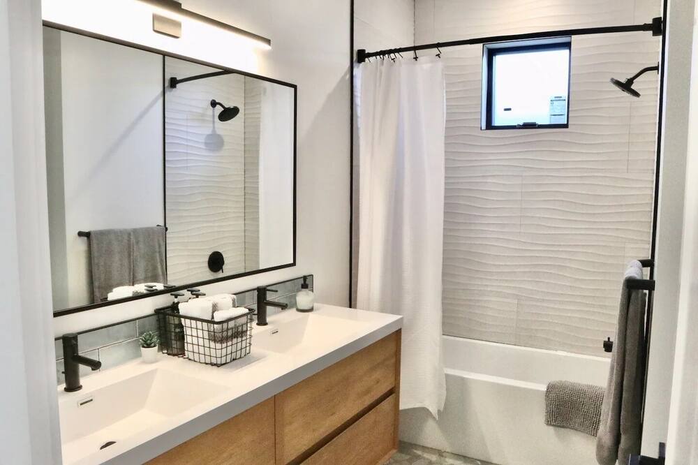 Photo of Bathroom in Youbou