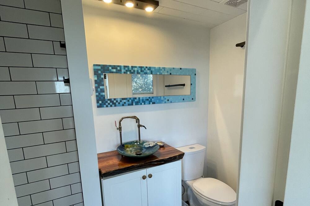 Photo of Bathroom in Salt Spring Island