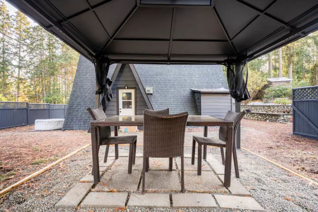 Photo of Patio Balcony in Shawnigan Lake