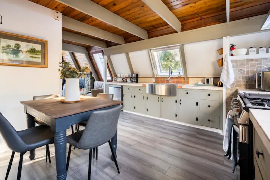 Photo of Kitchen in Shawnigan Lake