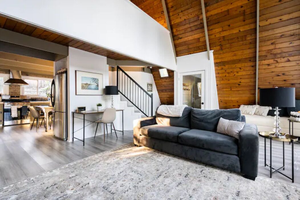 Photo of Livingroom in Shawnigan Lake