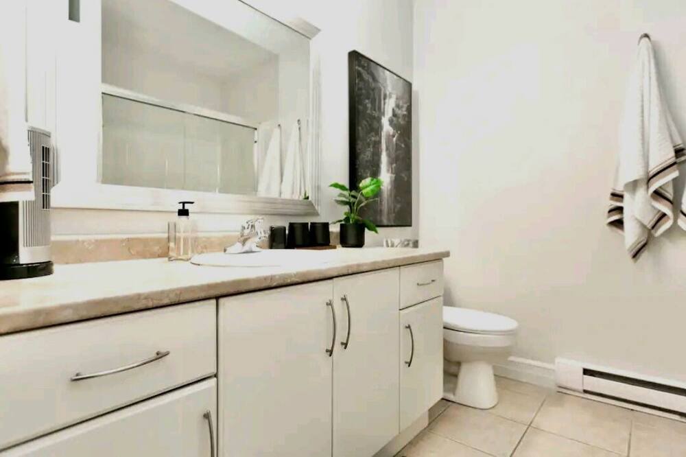 Photo of Bathroom in Bear Mountain Resort