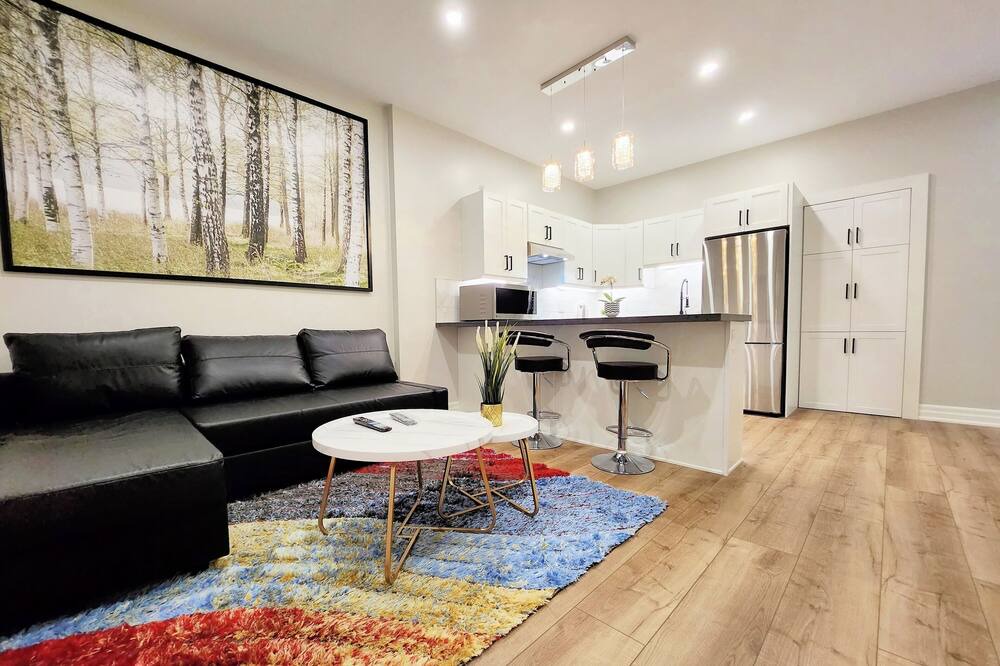 Photo of Livingroom in Downtown