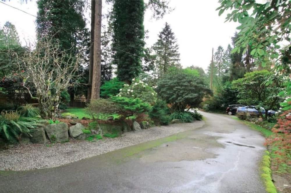 Photo of Outdoor in Maple Ridge