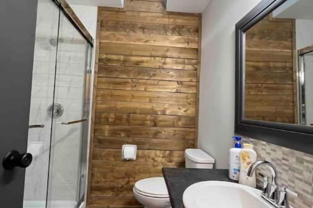 Photo of Bathroom in Maple Ridge
