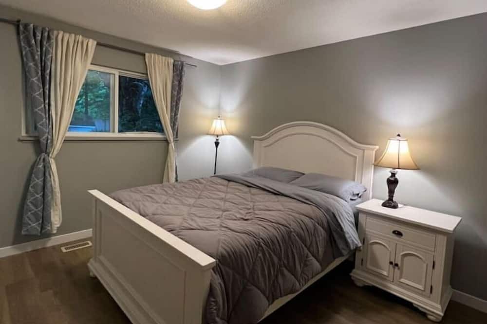 Photo of Bedroom in Maple Ridge