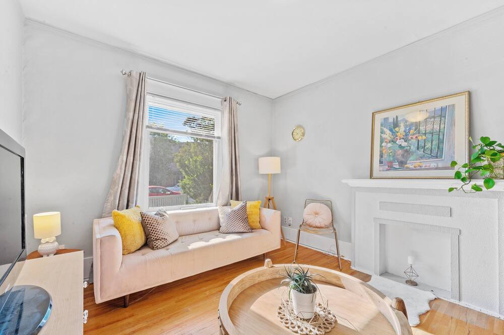 Photo of Livingroom in Sunnyside