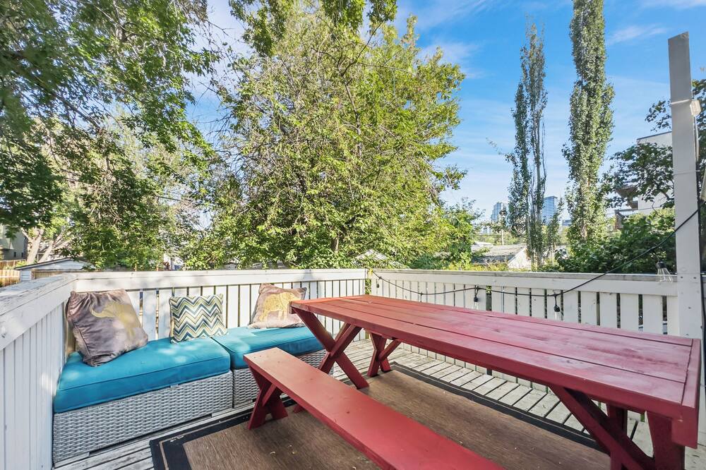 Photo of Outdoor in Sunnyside