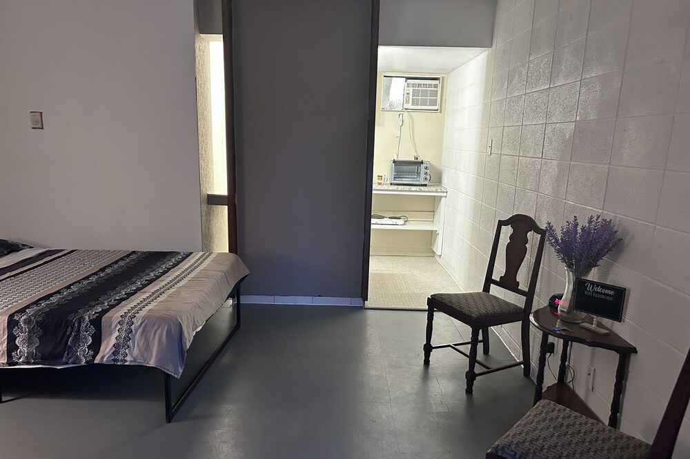Photo of Bedroom in Downtown Niagara Falls